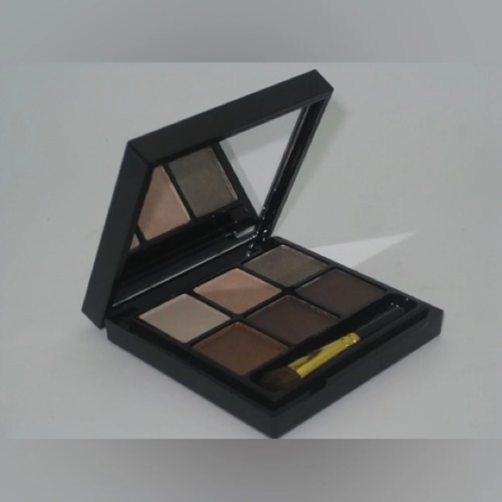MAC Cosmetics eyeshadow palette from the 